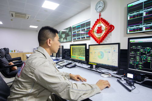 我國首個(gè)“雙頻5G+工業(yè)互聯(lián)網(wǎng)”智能煉廠全面建成投用，中海油引領(lǐng)能源行業(yè)數(shù)字化轉(zhuǎn)型新篇章